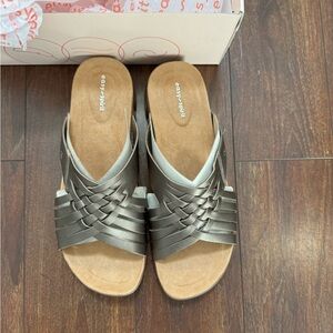 Easy Spirit Women's Metallic Sandals